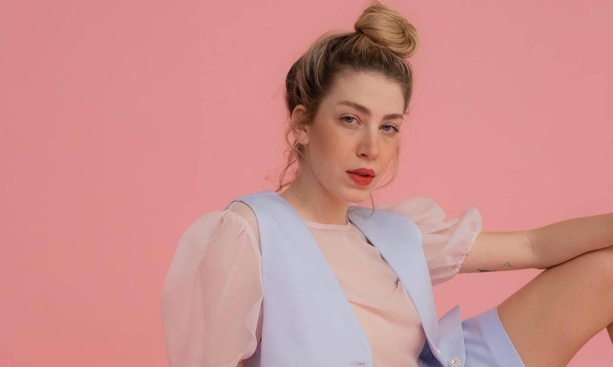 Τα Νεοκλασικά: Άλκηστις Ζιρώ: «Η Ειρήνη είναι πολύ γλυκιά αλλά ταυτόχρονα και αυστηρή»