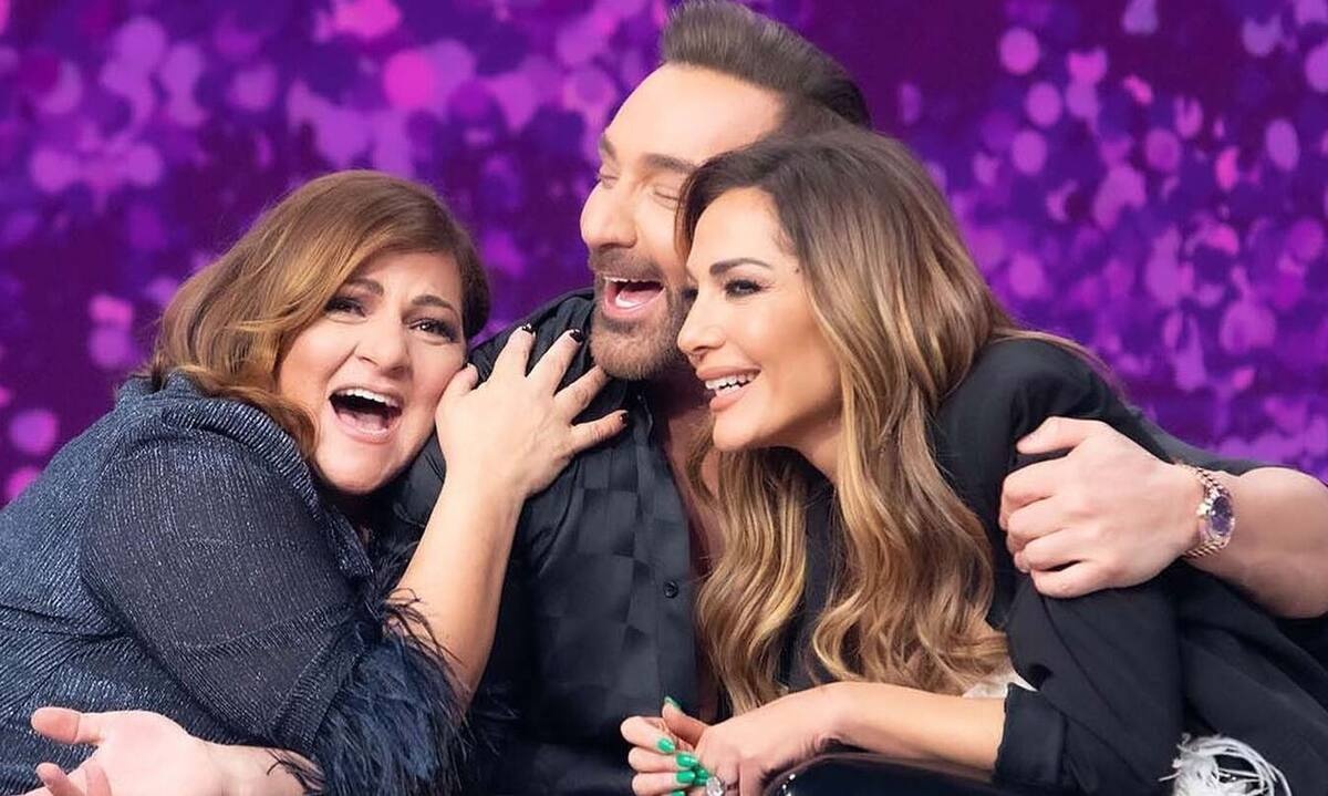 Chartshow-Your countdown: Ο Κοκλώνης τραγούδησε για τη... σύζυγο Βίκυ και εκείνη τρέλανε τη Βανδή!