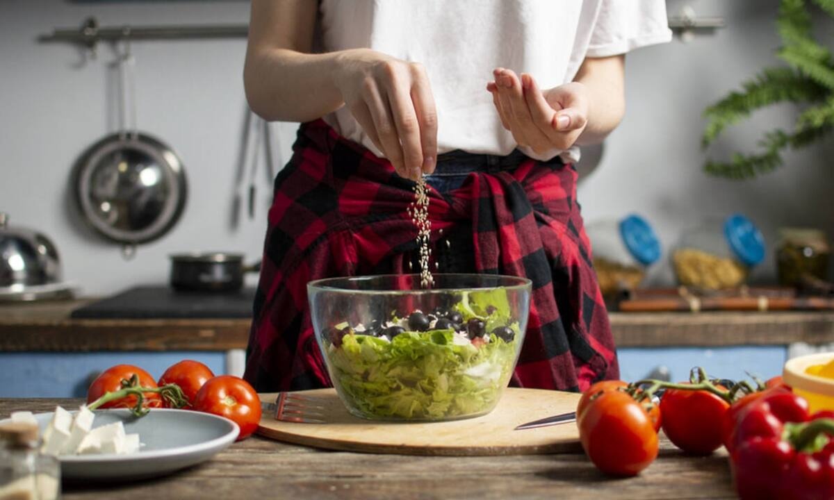 Αλάτι: Ποια είναι η σημασία του για την υγεία και τι πρέπει να προσέχουμε;