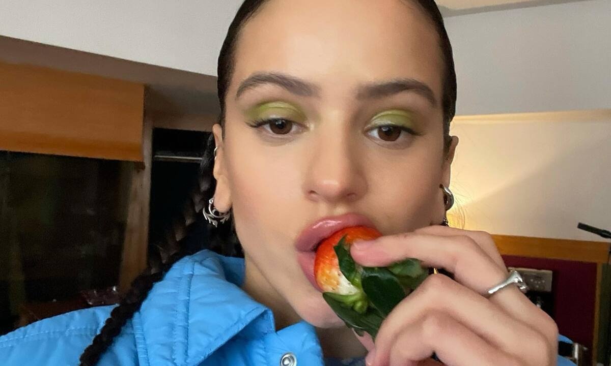 Έτσι απέκτησε κοιλιακούς πέτρα η Rosalia - Το πρόγραμμα διατροφής και γυμναστικής της