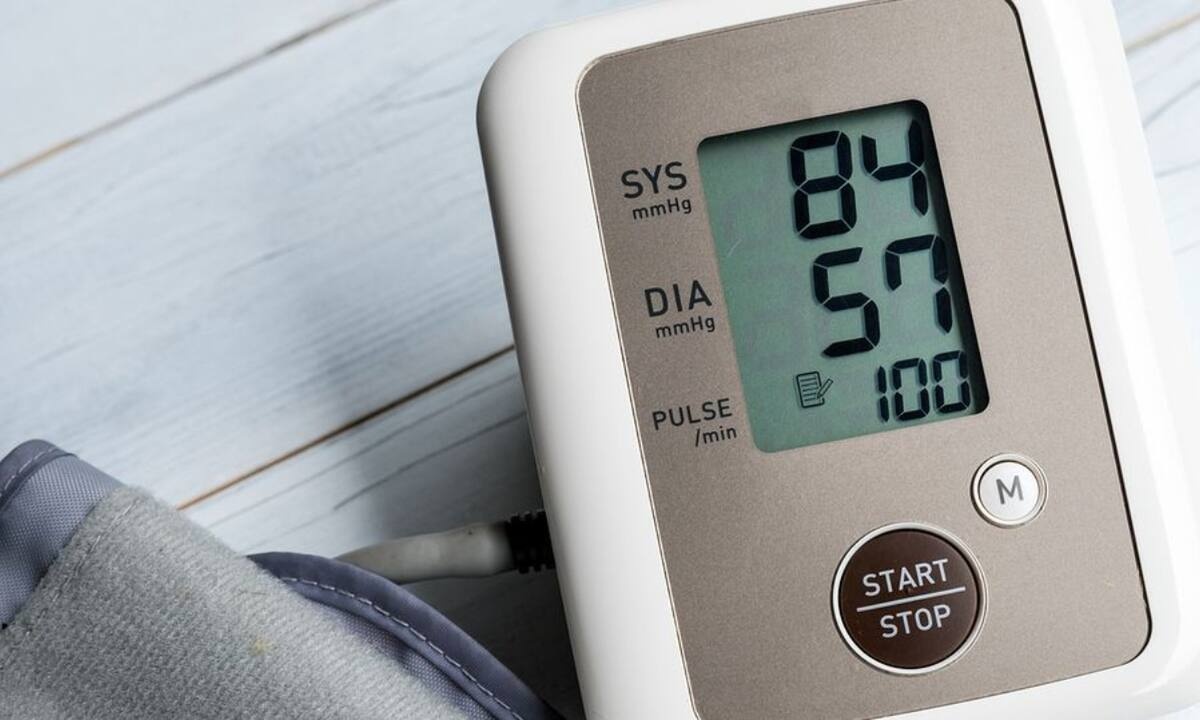 Χαμηλή αρτηριακή πίεση: Με ποιους παράγοντες συνδέεται (εικόνες)