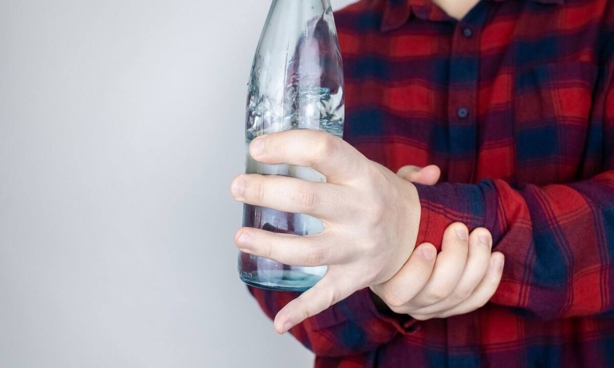 Πάρκινσον: Προσοχή στα σημάδια πριν το τρέμουλο (video)