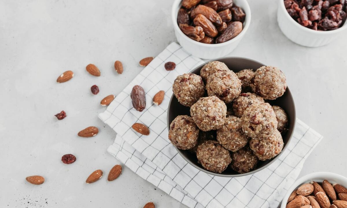 Nηστίσιμες energy balls με λίγα υλικά