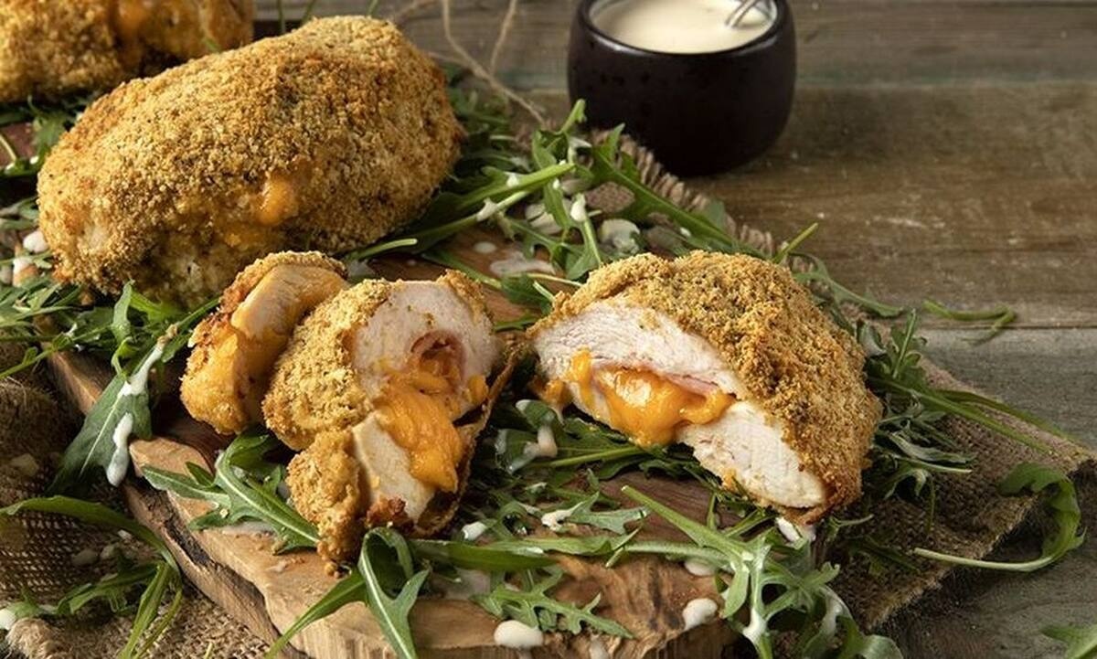 Κοτόπουλο Cordon Bleu στον φούρνο από τον Άκη Πετρετζίκη