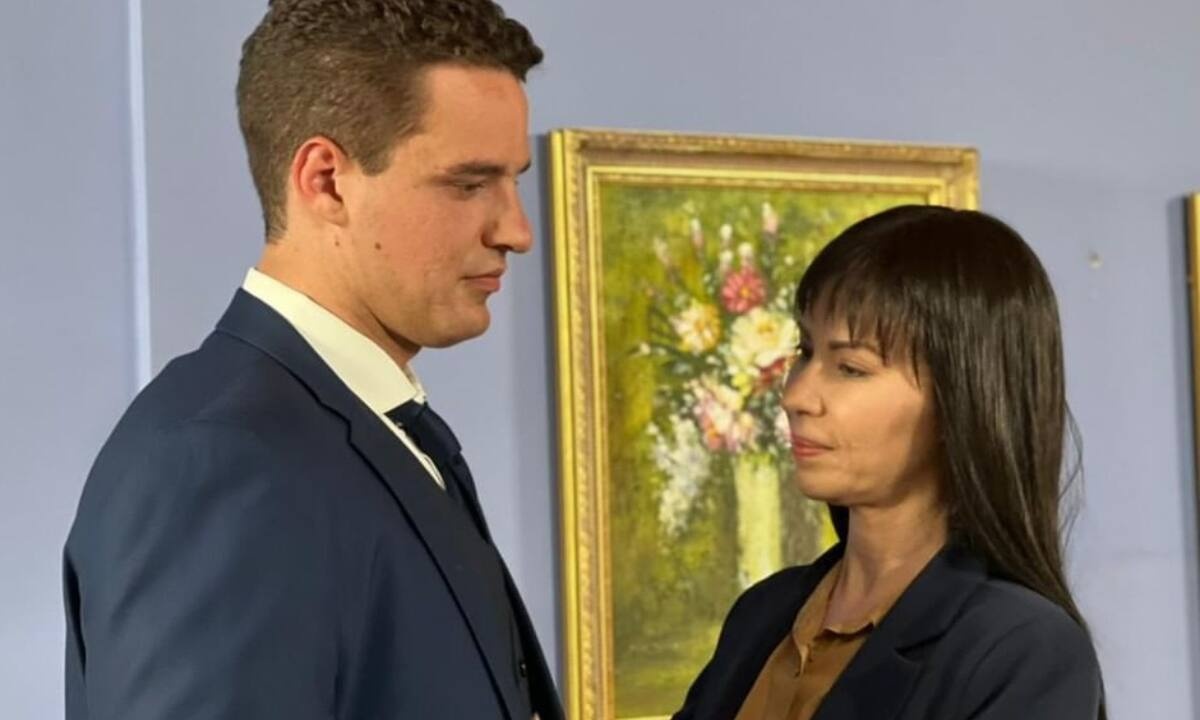 Γη της ελιάς: Ο Στέφανος χτύπησε τον Φίλιππο και το κοινό στο Twitter τον δίκασε