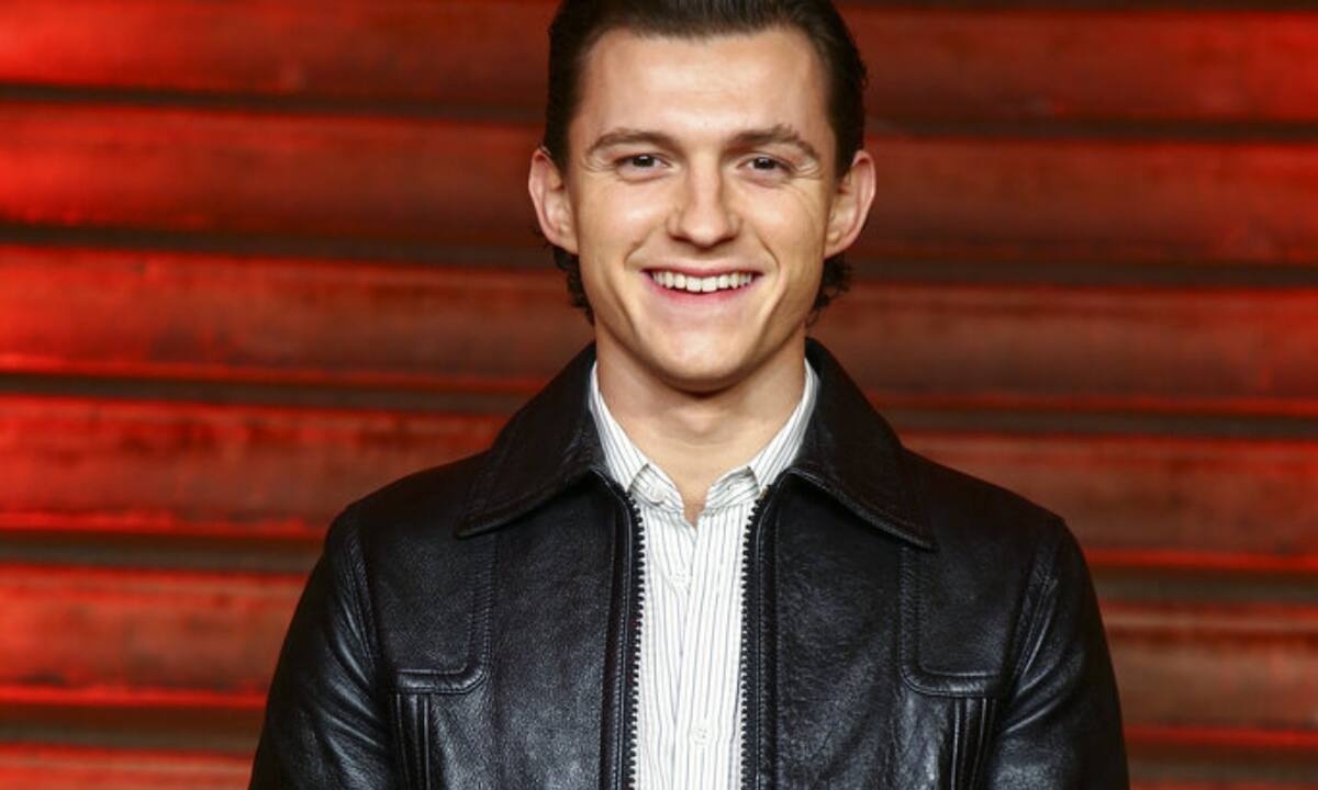 Ο Tom Holland άλλαξε look και αποκλείεται να τον αναγνωρίσεις