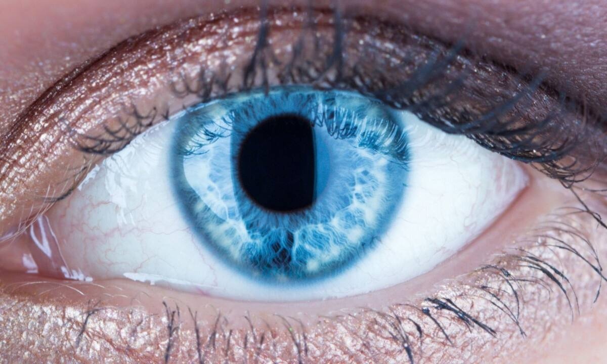 Βιταμίνη Β12: Πώς η έλλειψή της περιλαμβάνει προοδευτική αμφοτερόπλευρη απώλεια όρασης