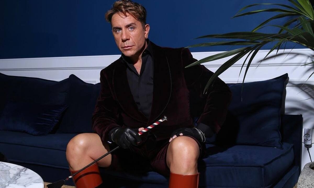 Ο Γιώργος Μαζωνάκης συνεχίζει τις sold out εμφανίσεις του και μετά το Πάσχα!