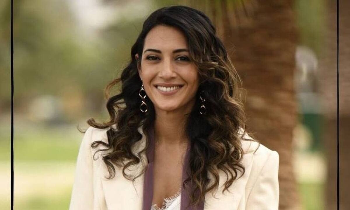 Σασμός: Η Στέλλα συμμαχεί με τον Καραπάνο, σε μία απέλπιδα προσπάθεια να εντοπίσει τη Σεμίνα (video)