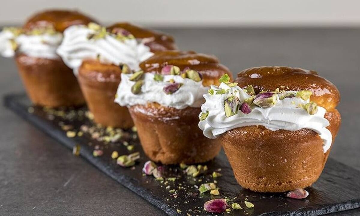 Μπαμπάδες με ρούμι από τον Άκη Πετρετζίκη