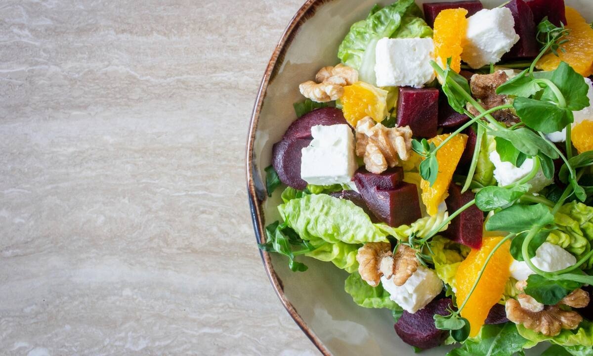 Τέσσερις δροσερές σαλάτες για το τραπέζι του Πάσχα