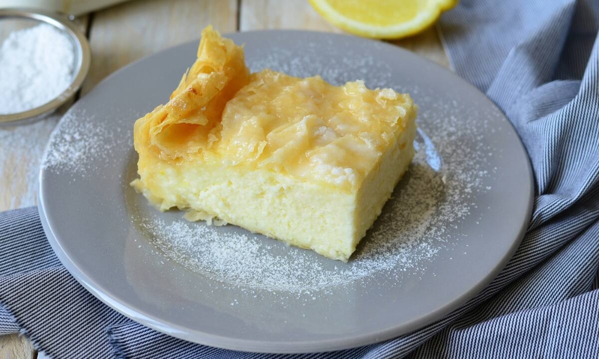 Εύκολη λεμονόπιτα με σιμιγδάλι χωρίς αλεύρι - Λιώνει στο στόμα