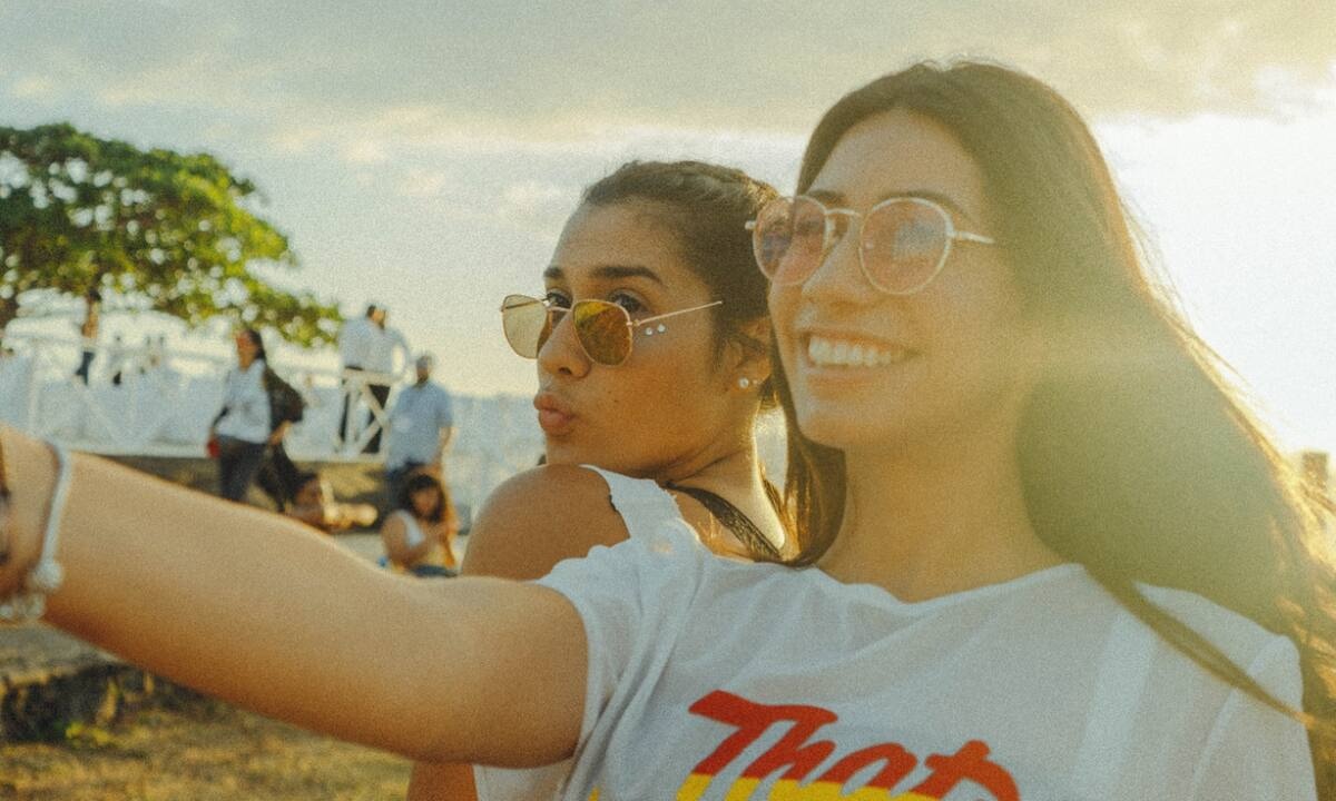 Το BeReal App είναι η εφαρμογή που καταρρίπτει όλα όσα ήξερες μέχρι σήμερα