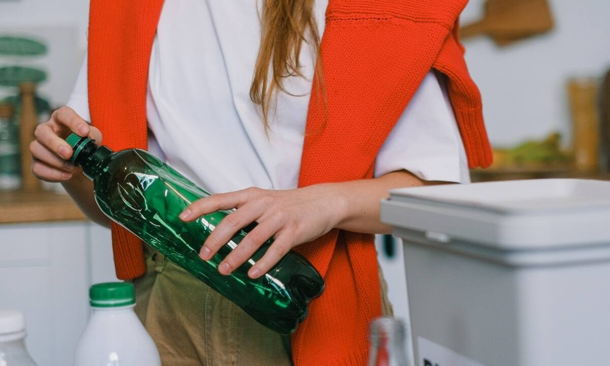 3 tips για να μειώσεις τη χρήση πλαστικού και να βοηθήσεις τον πλανήτη