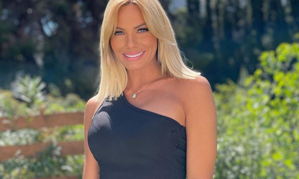 Η Ιωάννα Μαλέσκου μας συστήνει τον κούκλο αδερφό της