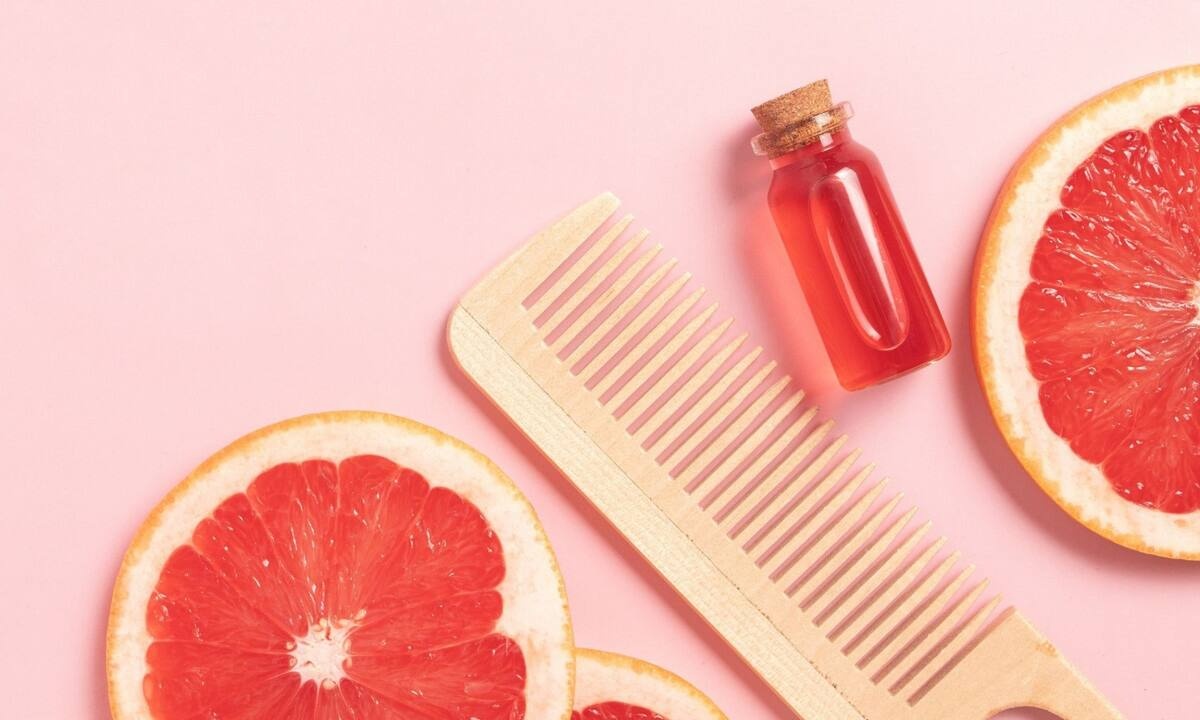 Τρία αιθέρια έλαια για την πρόληψη της τριχόπτωσης (video)