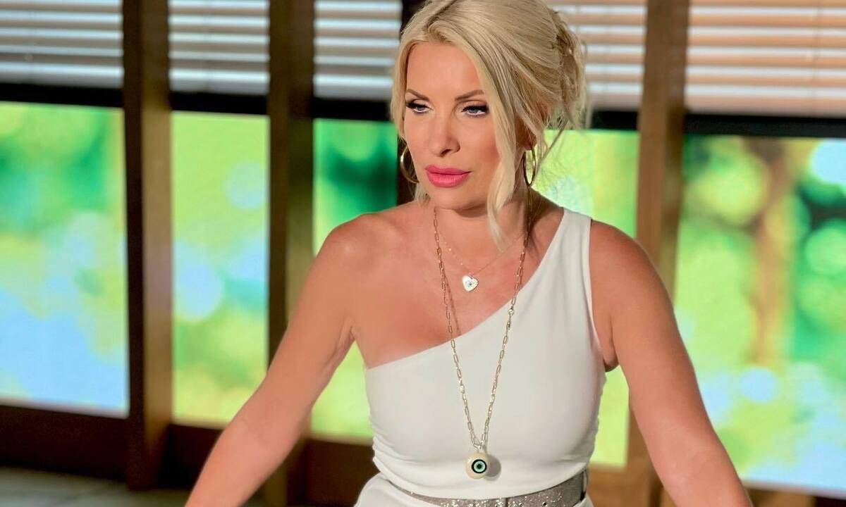 Ελένη Μενεγάκη: Οι αυθόρμητες φώτο της και η κίνηση της παρουσιάστριας που προκάλεσε αντιδράσεις