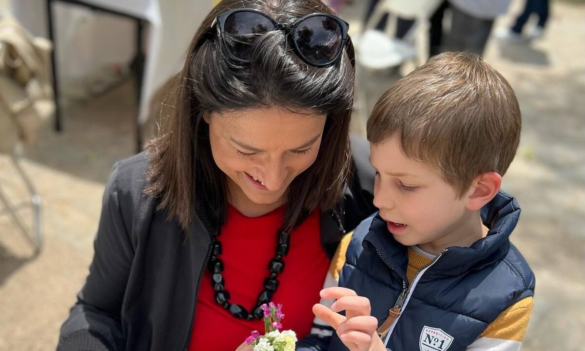 Νίκη Κεραμέως: Η τρυφερή φωτογραφία με τον μεγαλύτερο γιο της