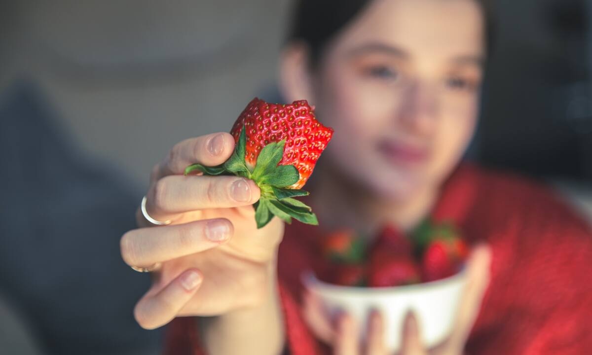 Σπιτικά καλλυντικά με φράουλες - Τα οφέλη και συνταγές