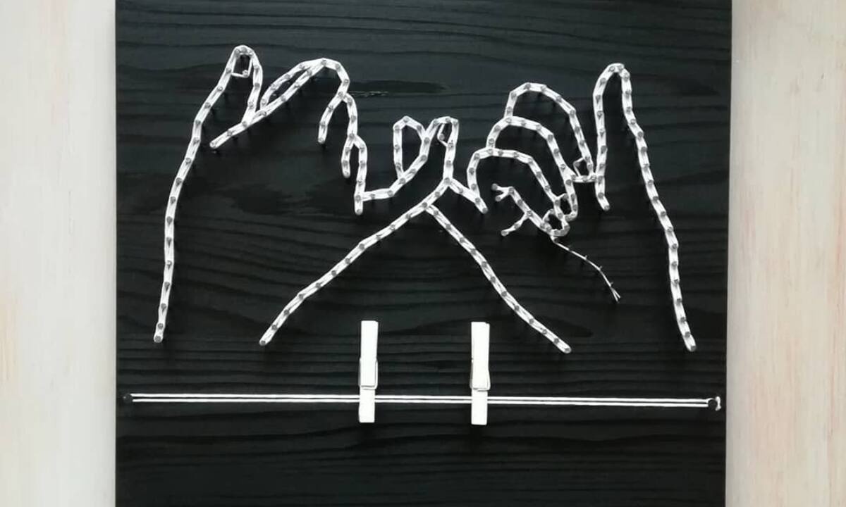 Pinky promise: Τι είναι αυτή η υπόσχεση για την οποία όλοι οι έφηβοι μιλούν