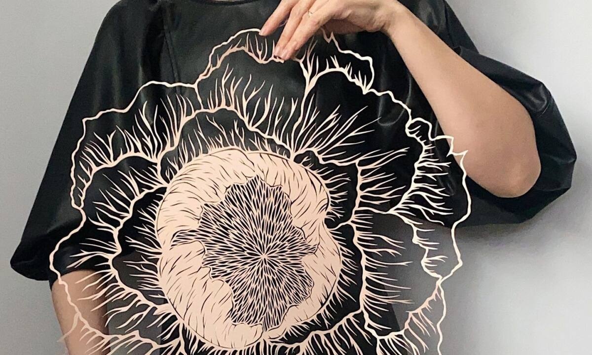 Ουκρανή paper artist αποκαλύπτει πώς είναι να δημιουργείς εν μέσω της ρωσικής εισβολής