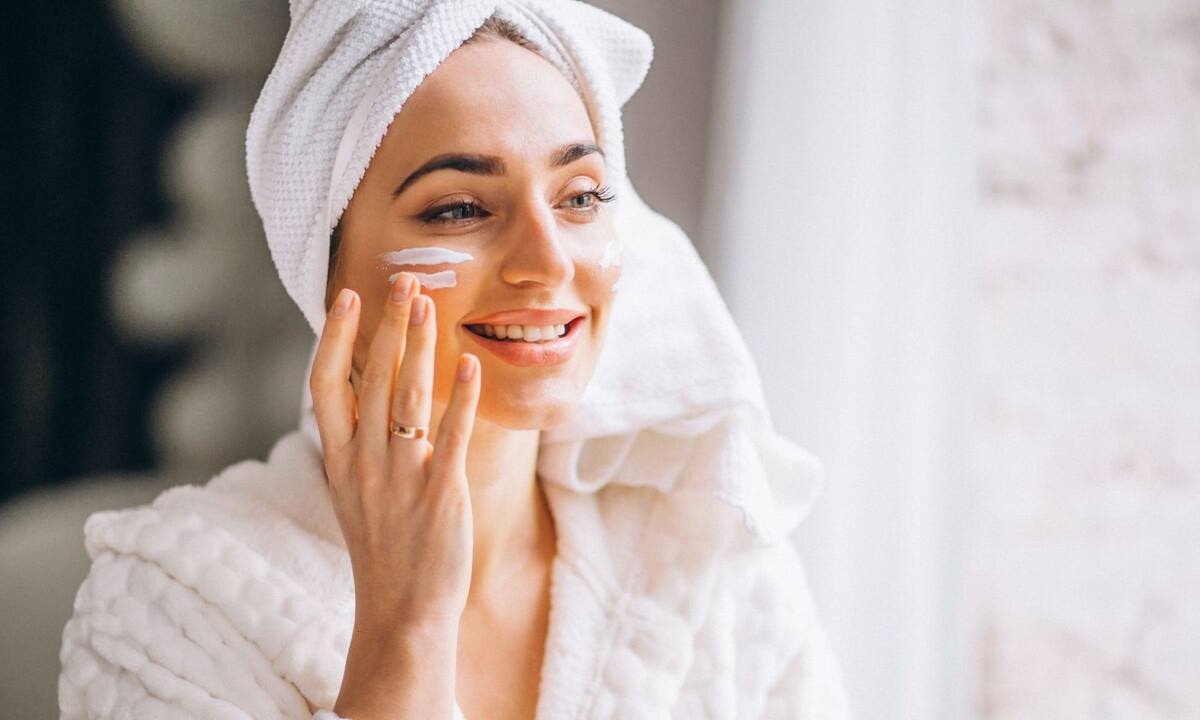 10 κρέμες για πιο νεανική επιδερμίδα που θα λατρέψεις και εσύ και η μαμά σου