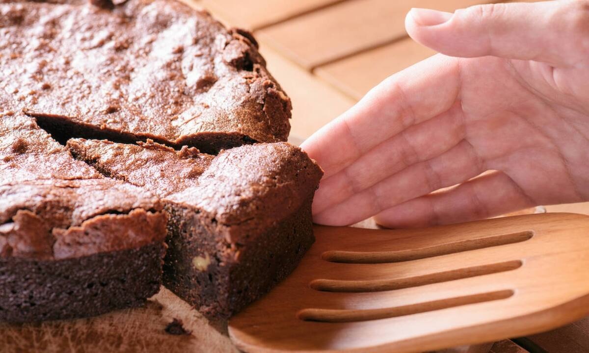 Κέικ σοκολάτας χωρίς αλεύρι και με μόλις τέσσερα υλικά