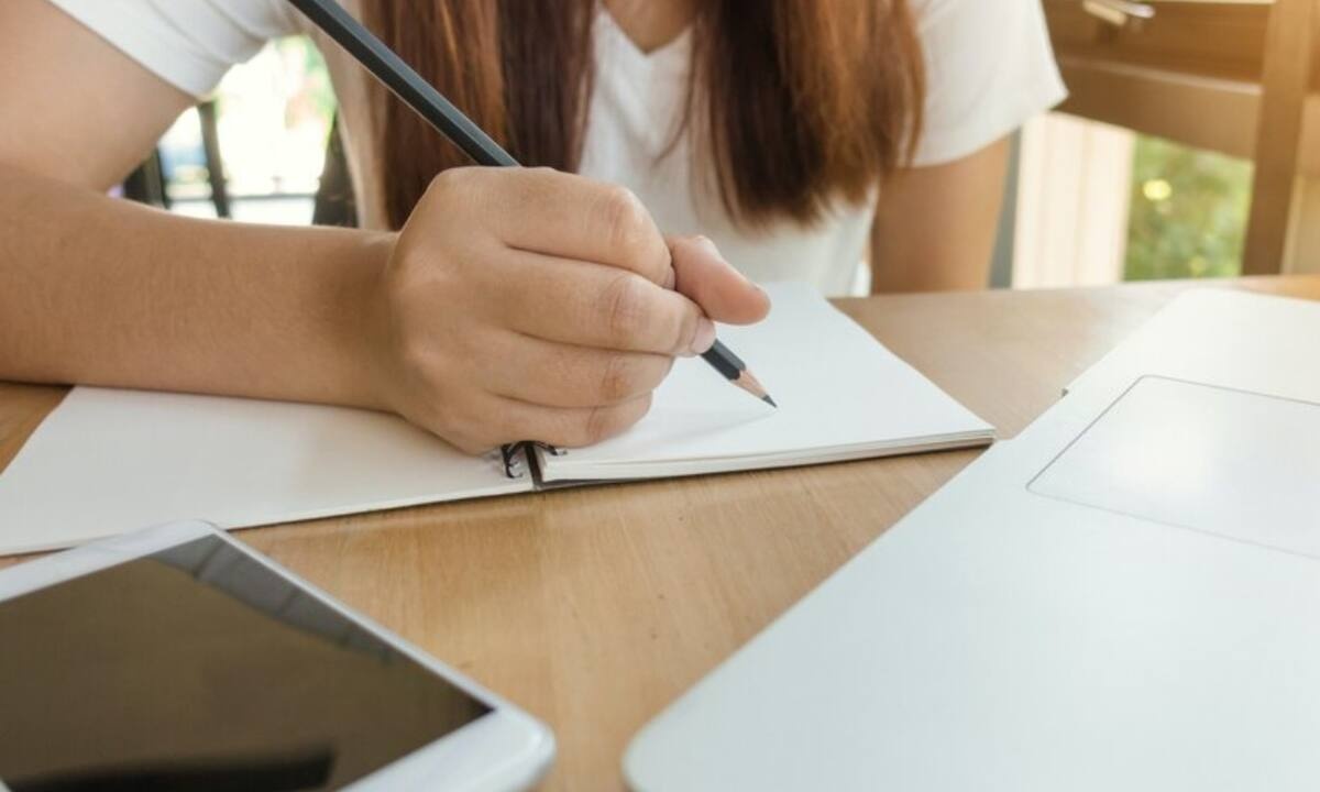 10 quotes που θα σε εμπνεύσουν και θα σε ενθαρρύνουν αν δίνεις εξετάσεις στο σχολείο