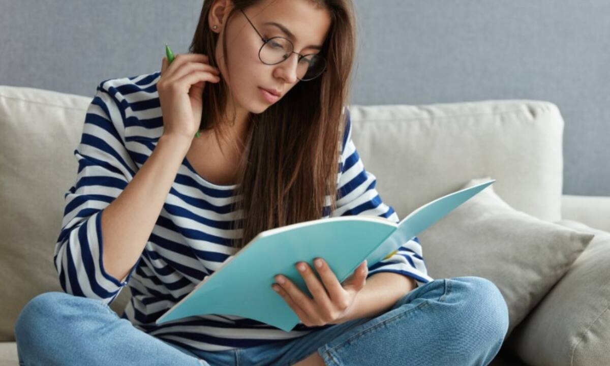 5 τραγούδια που θα σε χαλαρώσουν όσο διαβάζεις