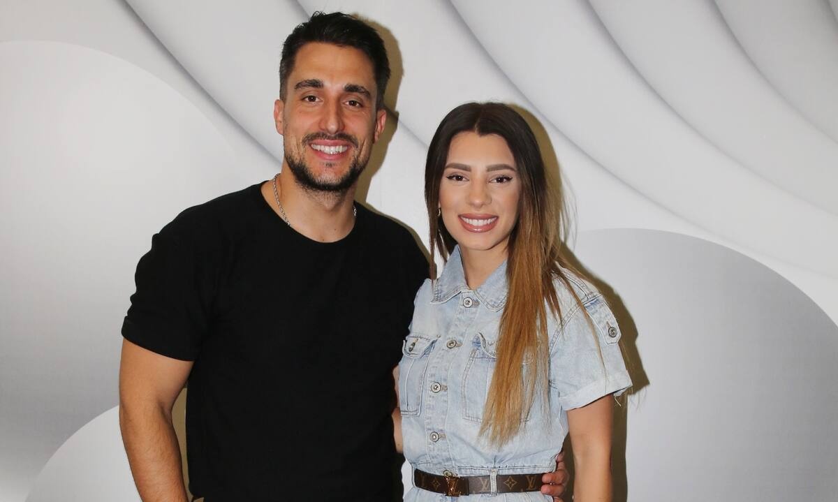 Ο Σάκης είναι ερωτευμένος με τη Μαριαλένα και το δηλώνει δημόσια! Η ερωτική εξομολόγηση που συγκινεί