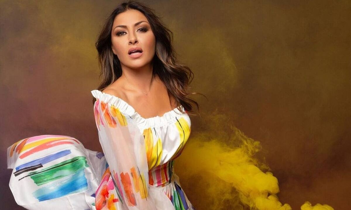 Έλενα Παπαρίζου: Η φωτό που απέσπασε χιλιάδες like σε λίγα λεπτά – Αποθεώθηκε για την εμφάνισή της