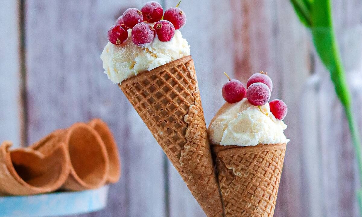 Το πιο γρήγορο και αφράτο παγωτό γιαούρτι