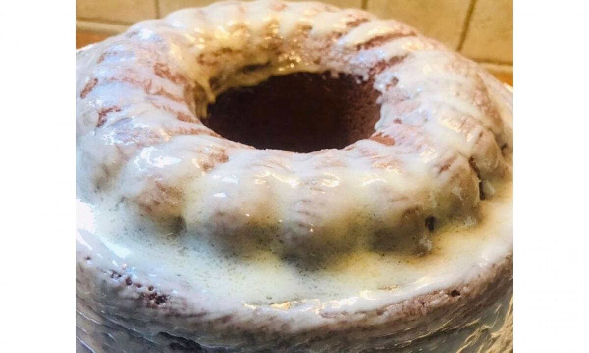 Συνταγή για λαχταριστό κέικ με λεμόνι που θυμίζει παιδικά χρόνια (Γράφει η Majenco)