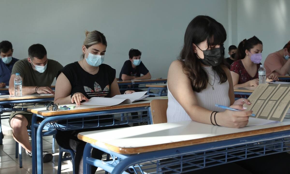 Πανελλήνιες 2022: Όλες οι απαντήσεις σε Ιστορία, Φυσική, Οικονομία