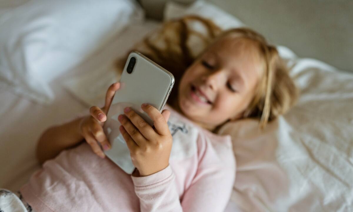 Μήπως το παιδί σας είναι εθισμένο στο TikTok; Αναγνωρίστε τα σημάδια