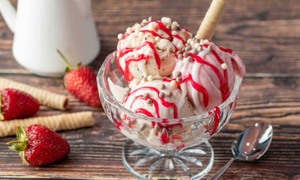 Πανεύκολο παγωτό με μόλις δύο υλικά - Χωρίς ζάχαρη, κρέμα ή γάλα