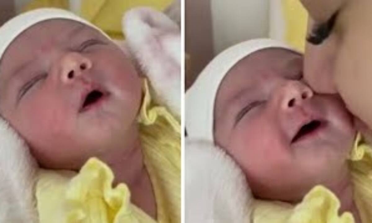 Νεογέννητο μωράκι χαμογελά όταν το φιλά η μαμά του (vid)