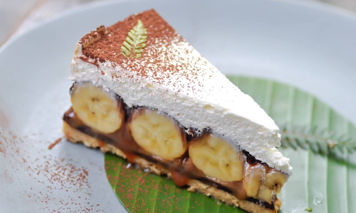 Γλυκό ψυγείου με καραμελωμένο ζαχαρούχο γάλα και σαντιγί (vid)