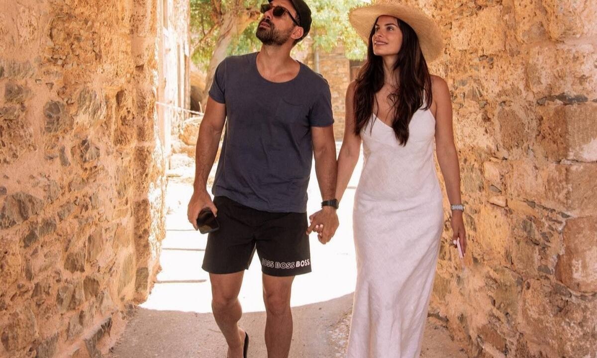 Μπόμπα-Τανιμανίδης: Διακοπές στην Κρήτη με εκλεκτή παρέα