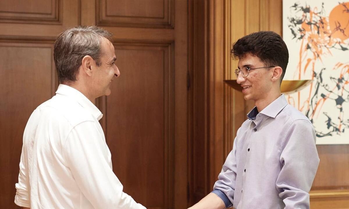 Πανελλήνιες 2022: Ο 19χρονος αριστούχος από το Ιράν συναντήθηκε με τον Πρωθυπουργό