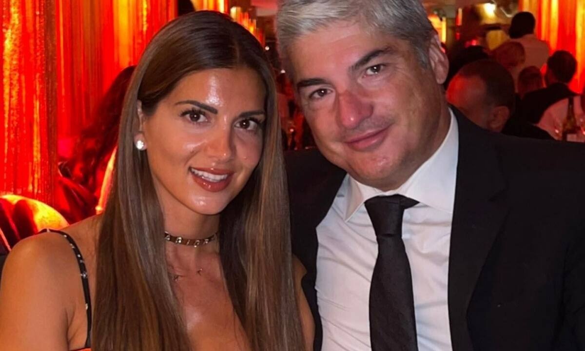 Σταματίνα Τσιμτσιλή: Οι τρυφερές ευχές στον Θέμη Σοφό για τα γενέθλιά του