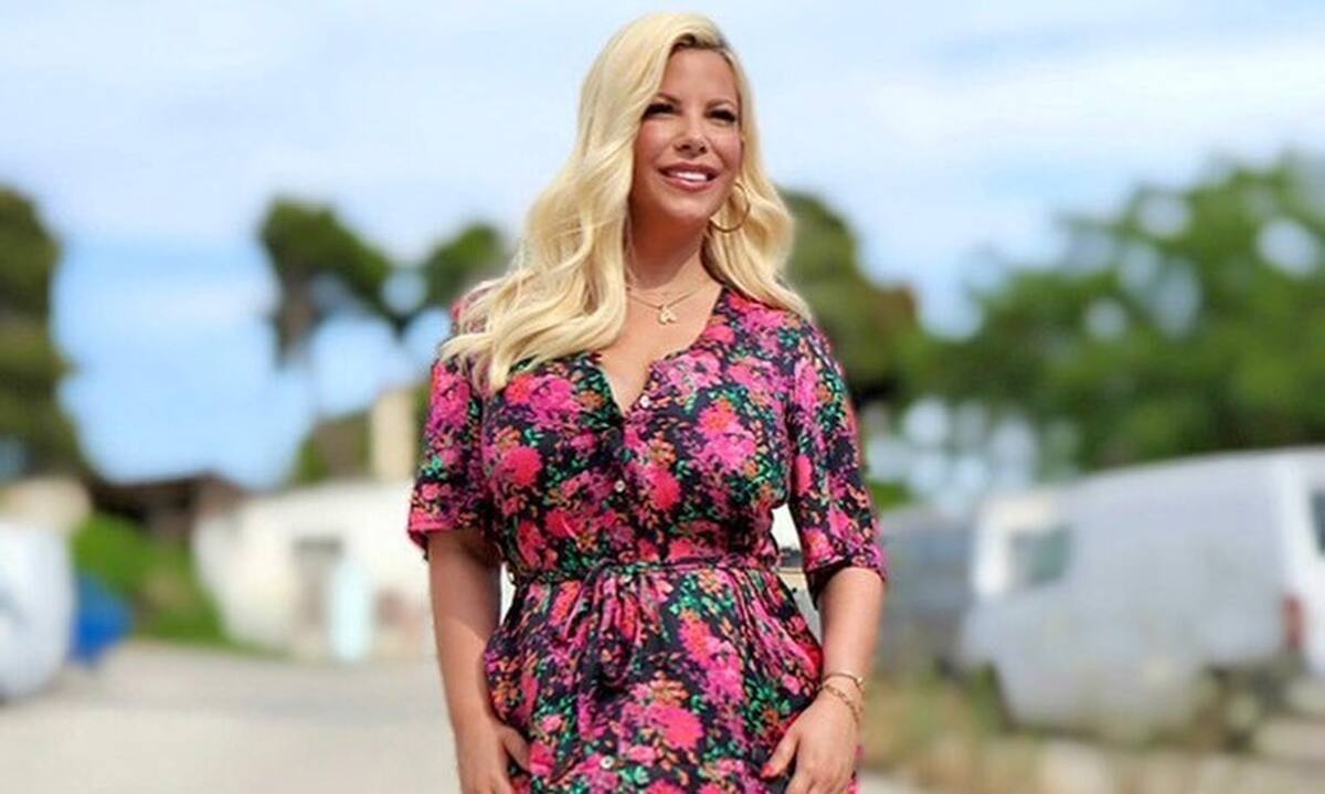 Αντελίνα Βαρθακούρη: Ποζάρει με μαγιό μετά την τεράστια απώλεια κιλών - Θα μείνετε άναυδοι