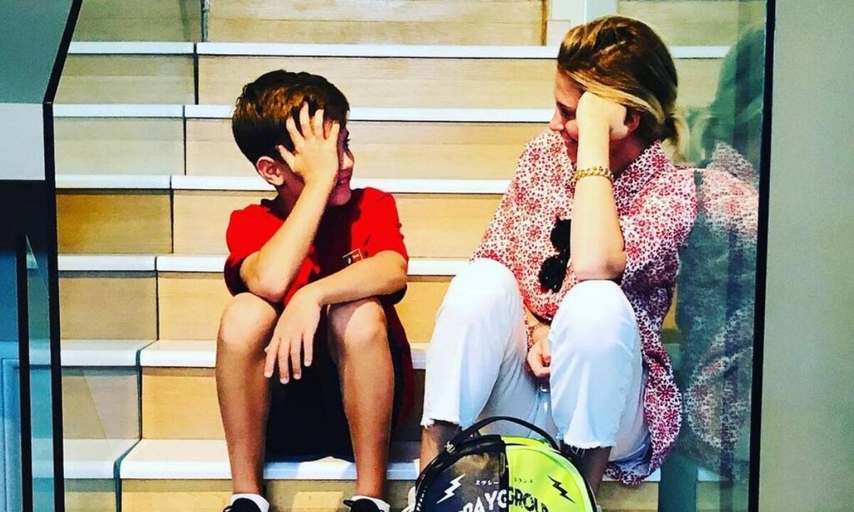 Νίκη Κάρτσωνα: Φωτογραφίζεται με τον γιο της μετά από καιρό