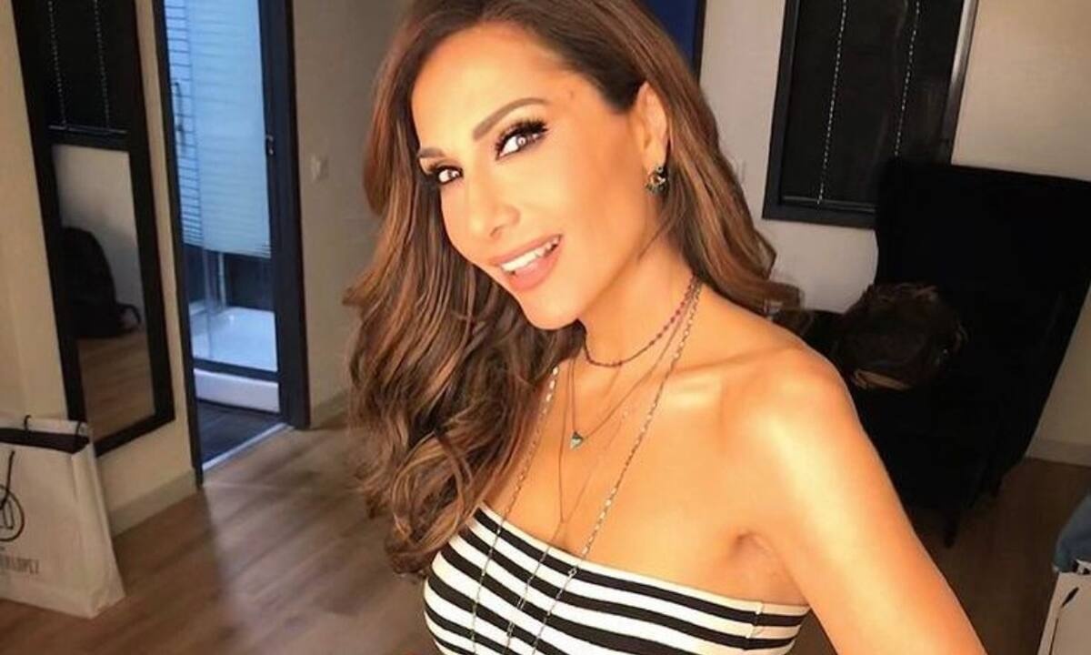 Δέσποινα Βανδή: Η κουζίνα στο σπίτι της στη Βούλα είναι δίκαια ο ναός της (photos)