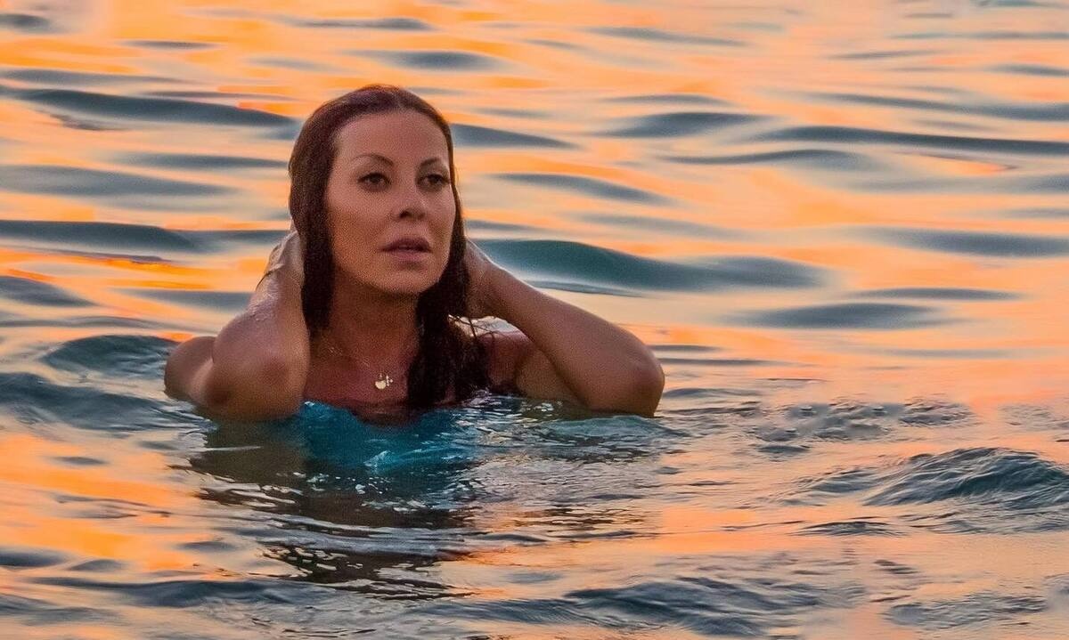 Άντζελα Δημητρίου: Ανέβασε φωτό της με μαγιό στο Instagram και αποθεώθηκε!