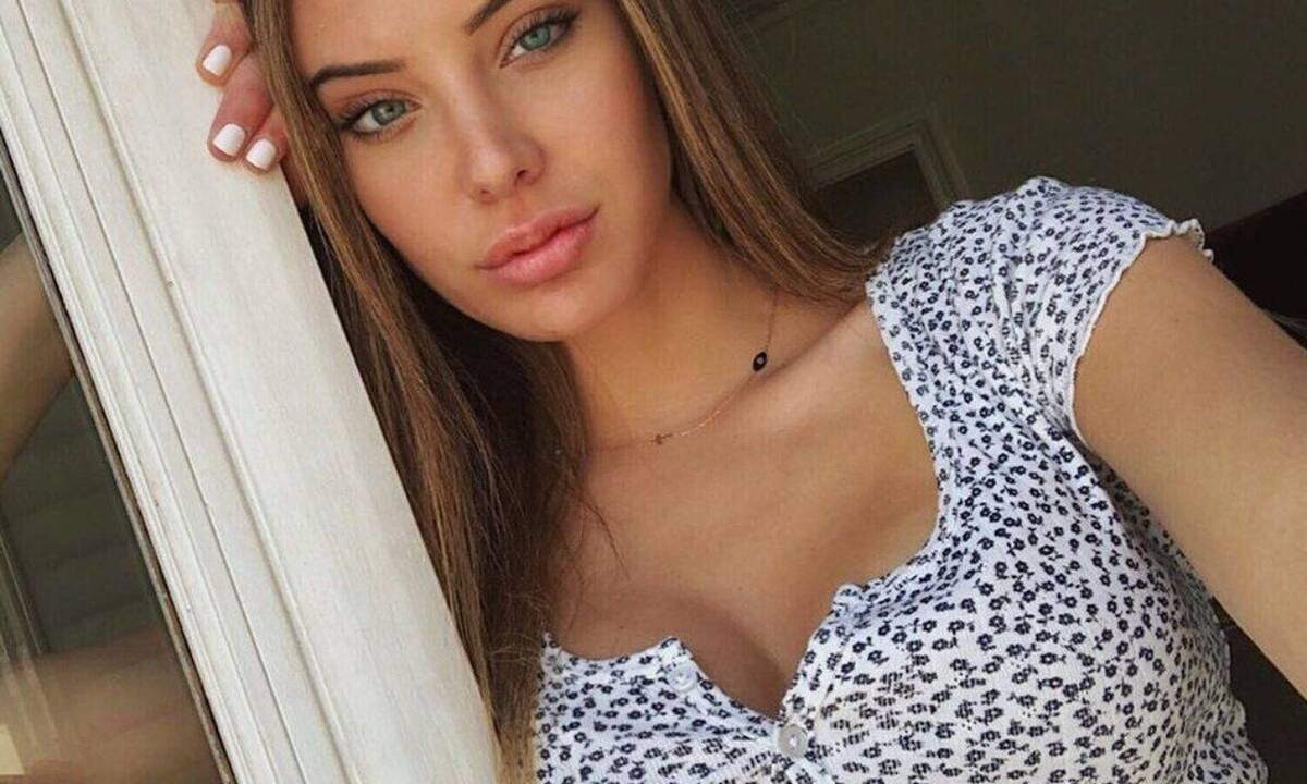 Η Νεφέλη Λιβιεράτου αποφοίτησε από το πανεπιστημίο και η Δανάη είναι η πιο περήφανη αδερφή