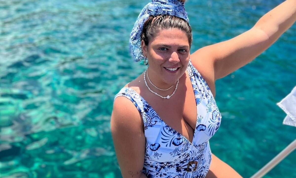 7 φορές που η Δανάη Μπάρκα πόζαρε με μαγιό και μας άφησε άφωνους