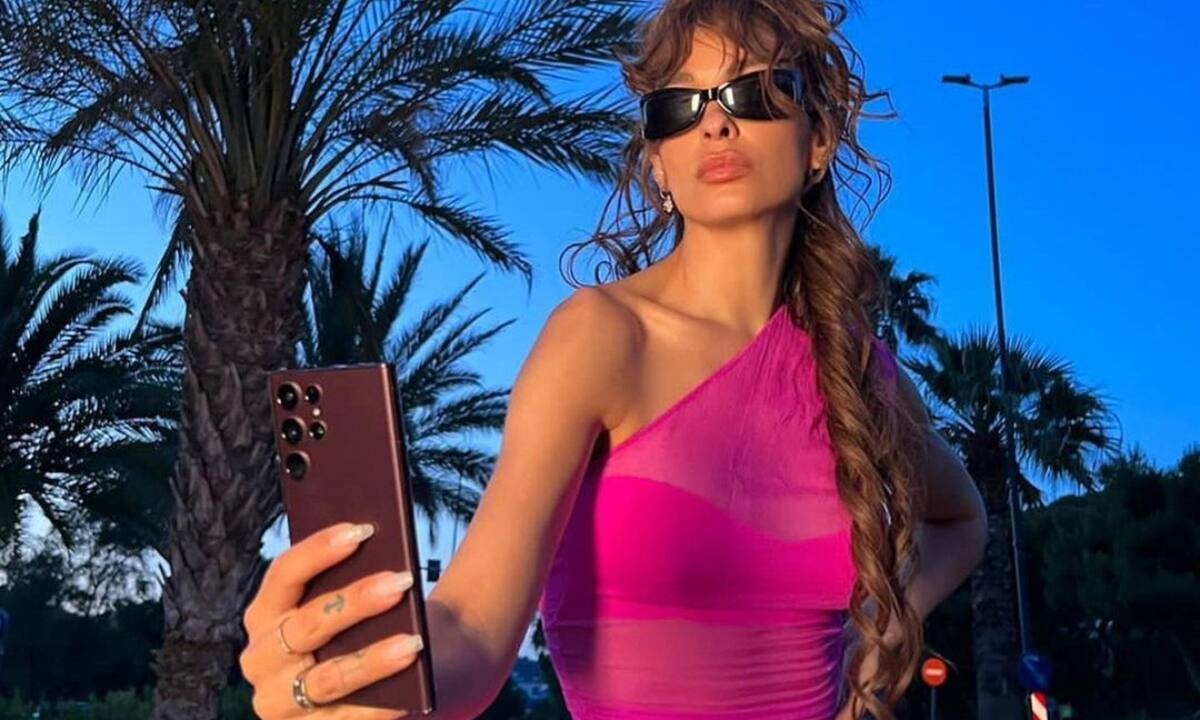 Ελένη Φουρέιρα: Το νέο βίντεο με ακάλυπτη κοιλιά μετά τις φήμες εγκυμοσύνης που «πρόδωσε» φίλος της