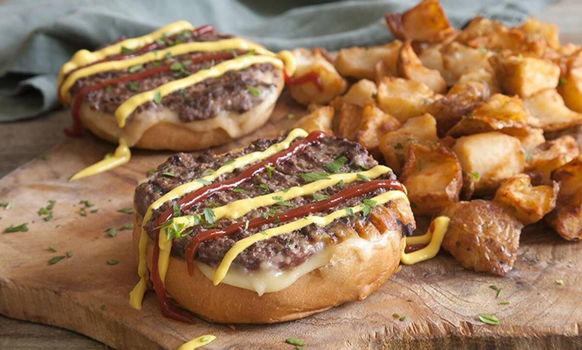 Μπιφτεκόψωμο από τον Άκη Πετρετζίκη