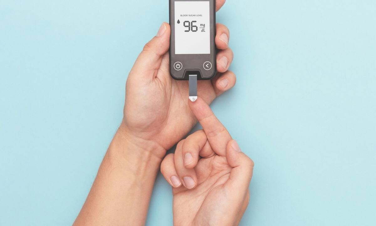 Διαβήτης: Ο μπλε χυμός που μειώνει τα επίπεδα σακχάρου στο αίμα κατά περισσότερο από 30%